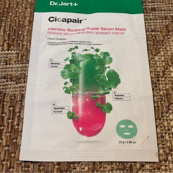 Dr. Jart+ Cicapair Soothing Repair Serum Mask - Picture 2 of 8